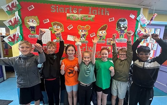 School achieve Welsh Language Charter Gold Award!